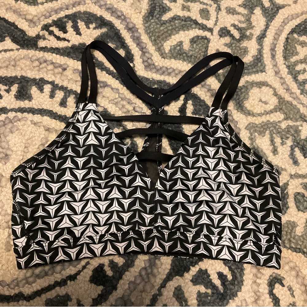 Victoria Secret Victoria Sport Sports Bra Size Small NWOT